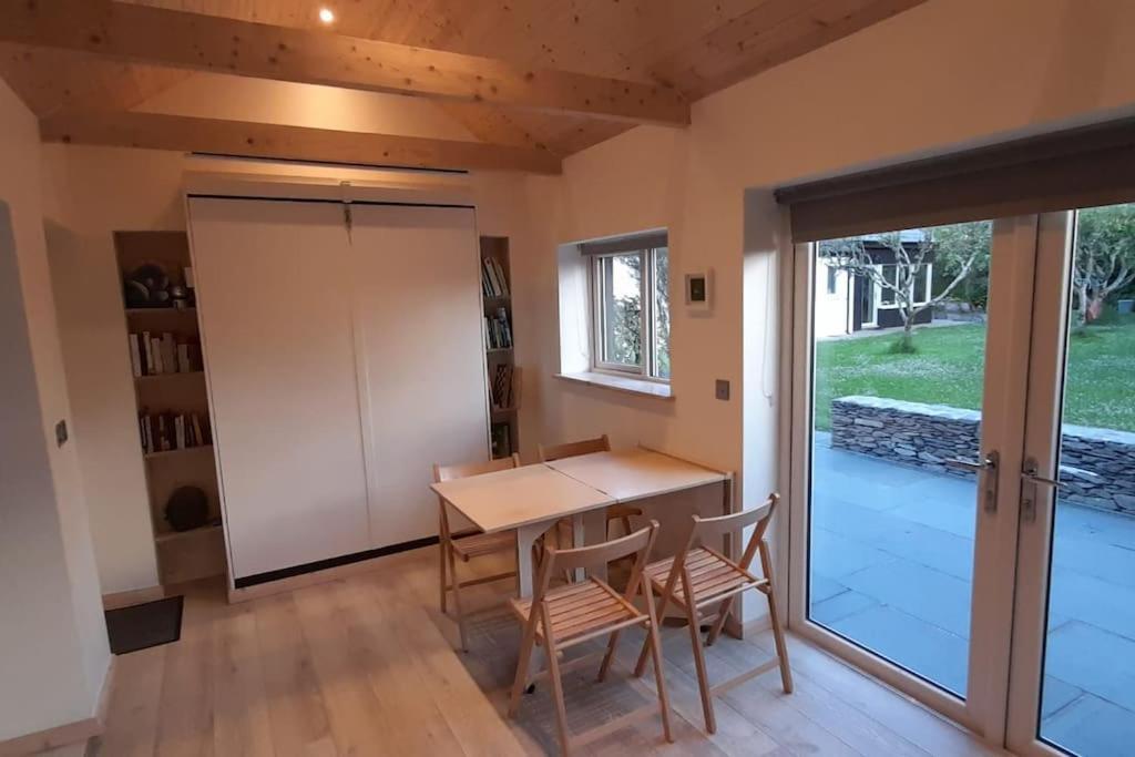 Cosy Cabin Near Lough Hyne Skibbereen Exterior foto